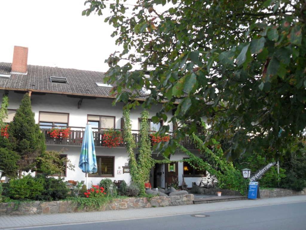 Landgasthof Brunnenwirt Zum Meenzer Fischbachtal Екстериор снимка